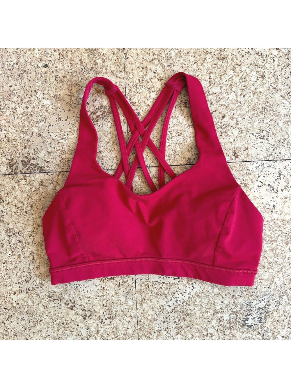 Lululemon Energy Bra Women's 4 Red Sports Bra 4-Way Stretch Quick Dry Workout